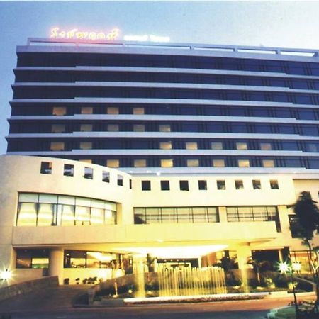 Rachaphruk Grand Hotel Nakhon Ratchasima Extérieur photo