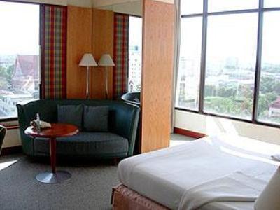Rachaphruk Grand Hotel Nakhon Ratchasima Extérieur photo