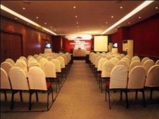 Rachaphruk Grand Hotel Nakhon Ratchasima Extérieur photo